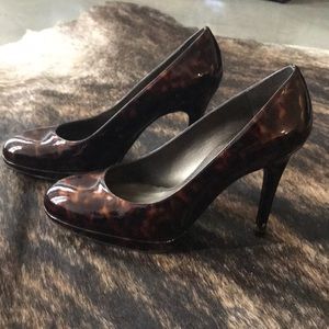 Patent leather Stuart Weitzman pumps